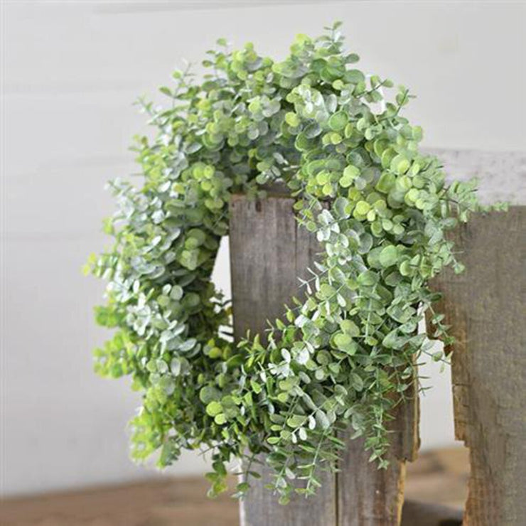 18" Eucpt Wreath
